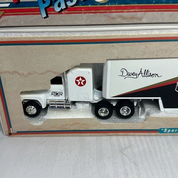 Ertl White Rose 1992 Ltd Edn 1/64 #28 DAVEY ALLISON HAVOLINE TEXACO Transporter - Picture 3 of 6